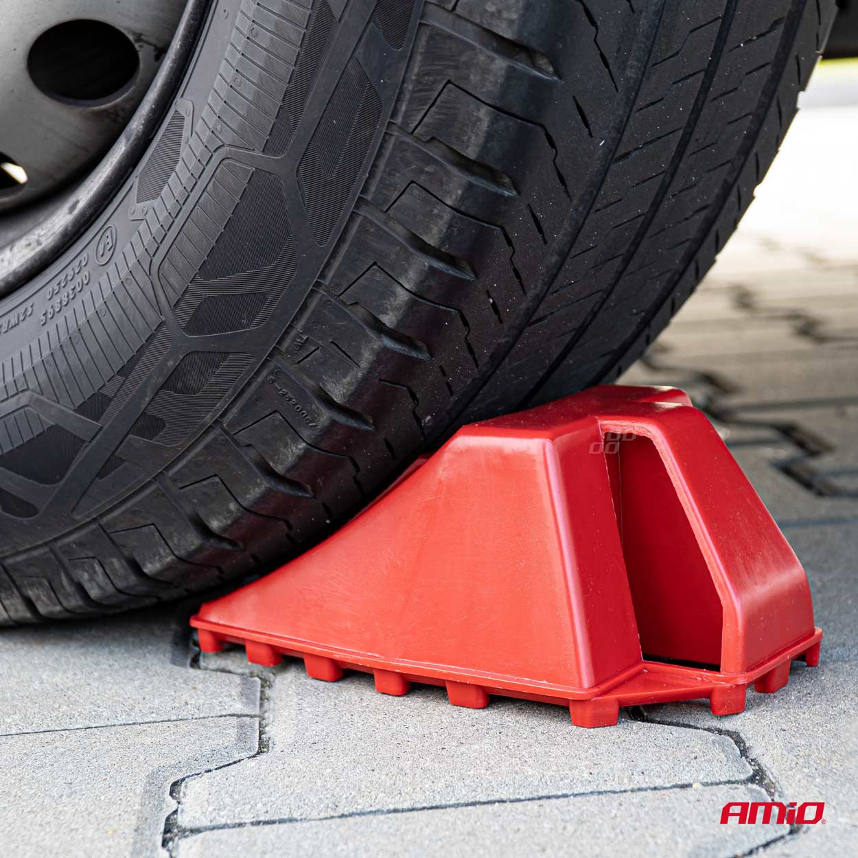 Klin zakladací PVC s brzdou AMIO