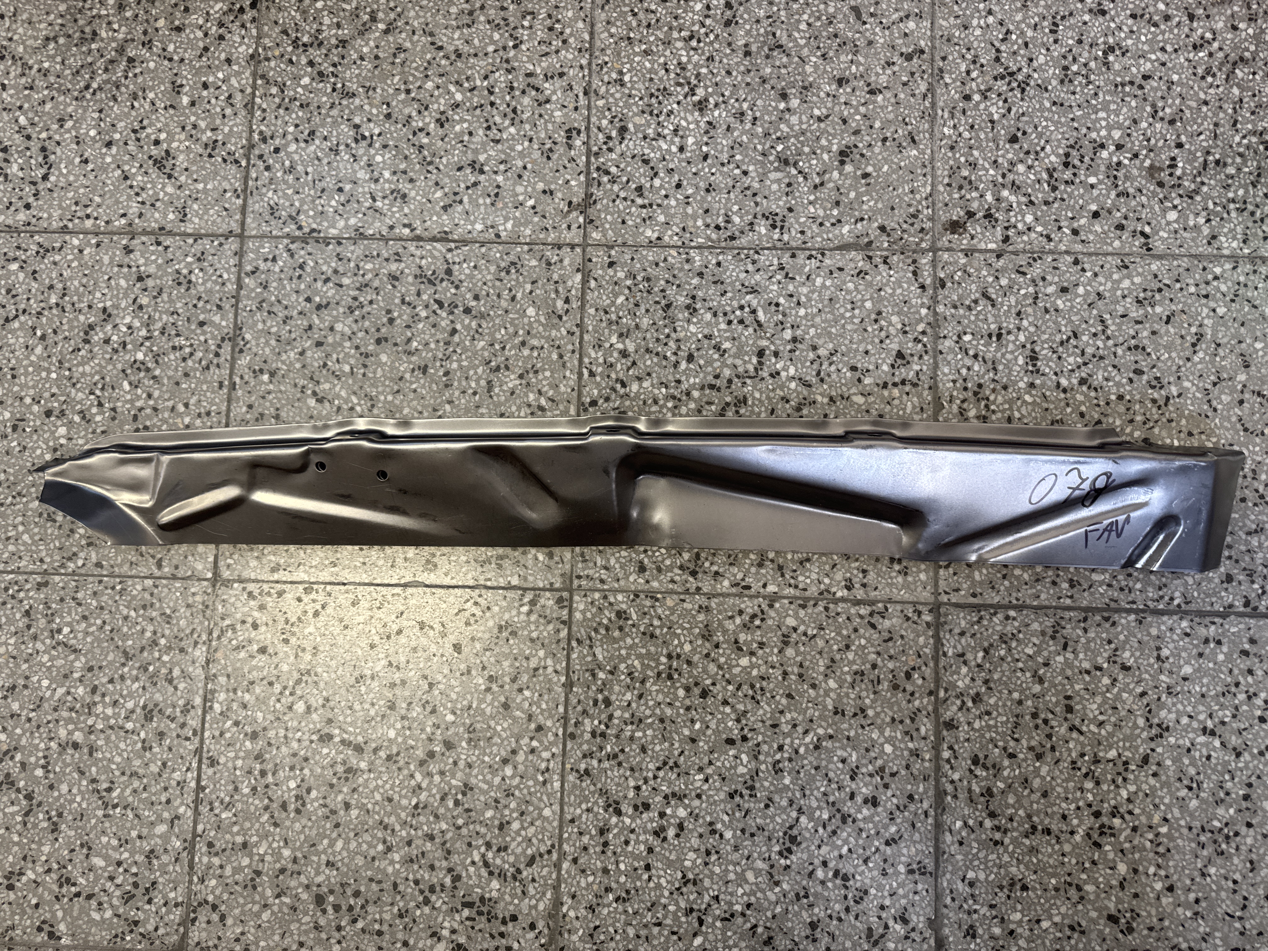 Lém blatníka predný Škoda Favorit vrchný ľavý